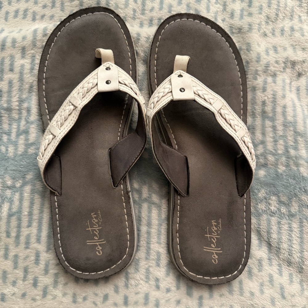 Collection by Clarks White Braided Sandals Flip Flops Women’s Shoes *Like New*